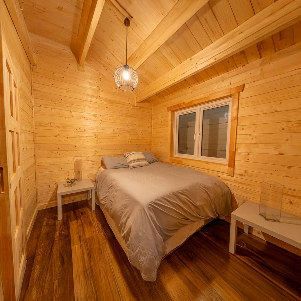 bedroom in log cabin